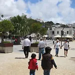 - T2 Old Town - 200m 아파트